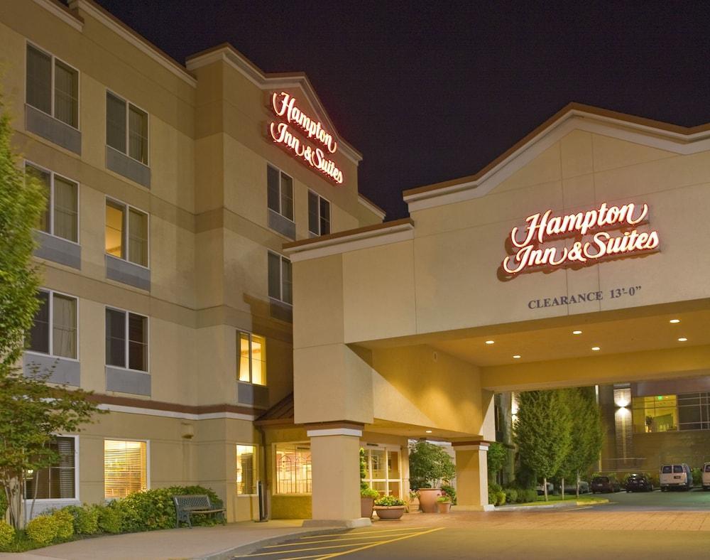 Hampton & Seattle North/lynnwood 3*