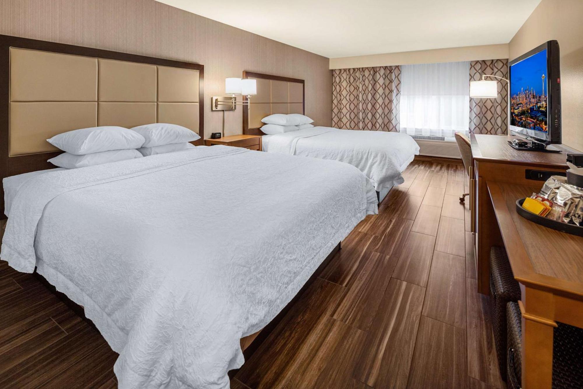 Hampton & Seattle North/lynnwood 3*