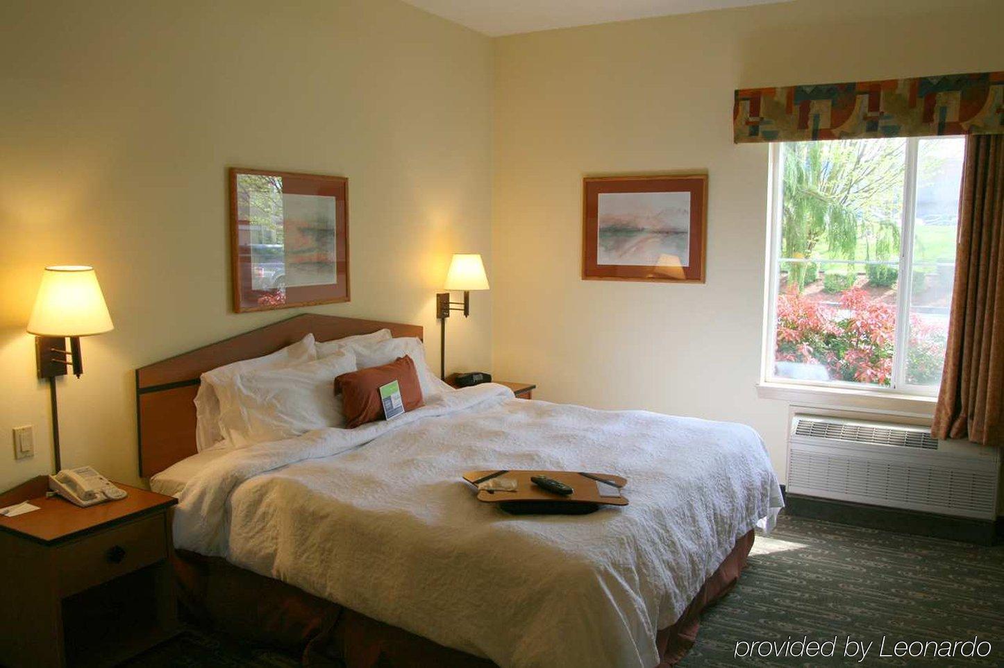 Hampton & Seattle North/lynnwood 3*